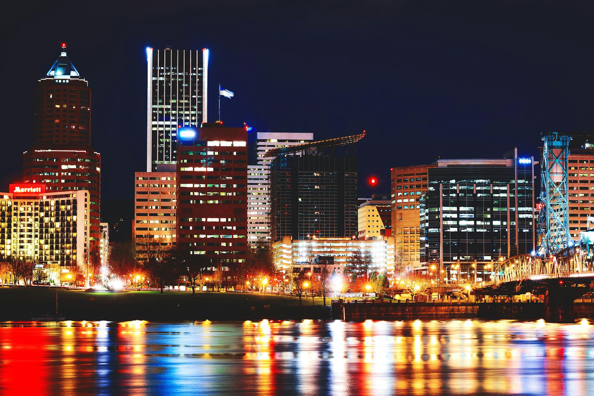 A long exposure photo of portland city at night